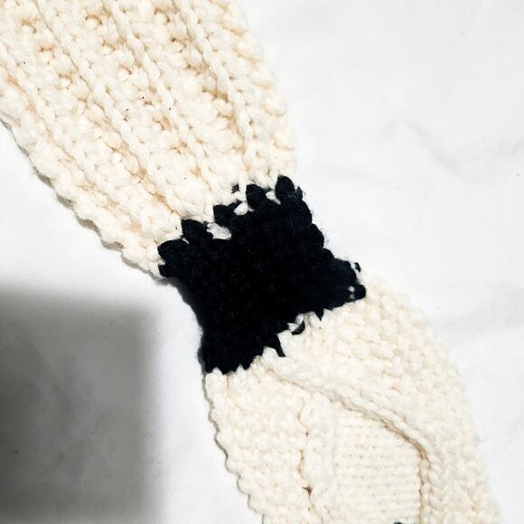 Volcom cream/ivory and black wool blend hand made scarf - Picture 4 of 13